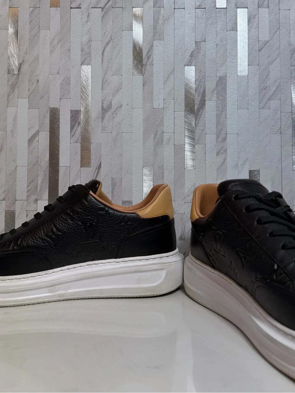 🎩Louis Vuitton Men’s Black Monogram Beverly Hills Sneakers Size 7.5UK/9US